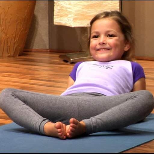 kid-leg-apart