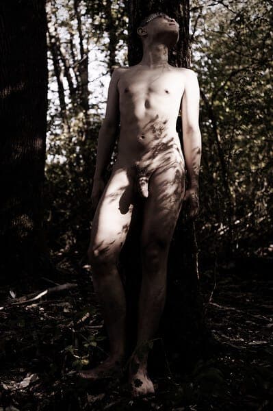 Naked Outdoor shoot in Nymphenburg 11